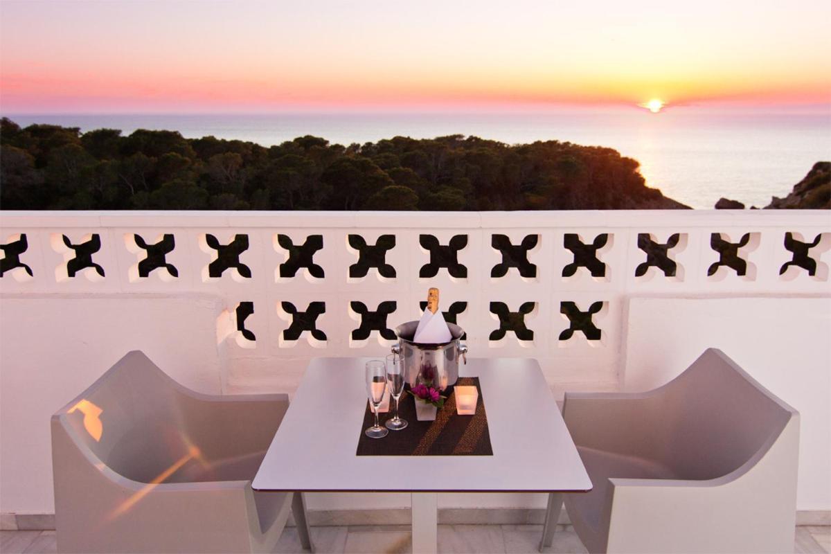 Hotel Village Cala Vadella  Kültér fotó