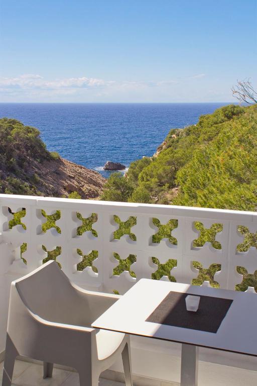 Hotel Village Cala Vadella  Szoba fotó